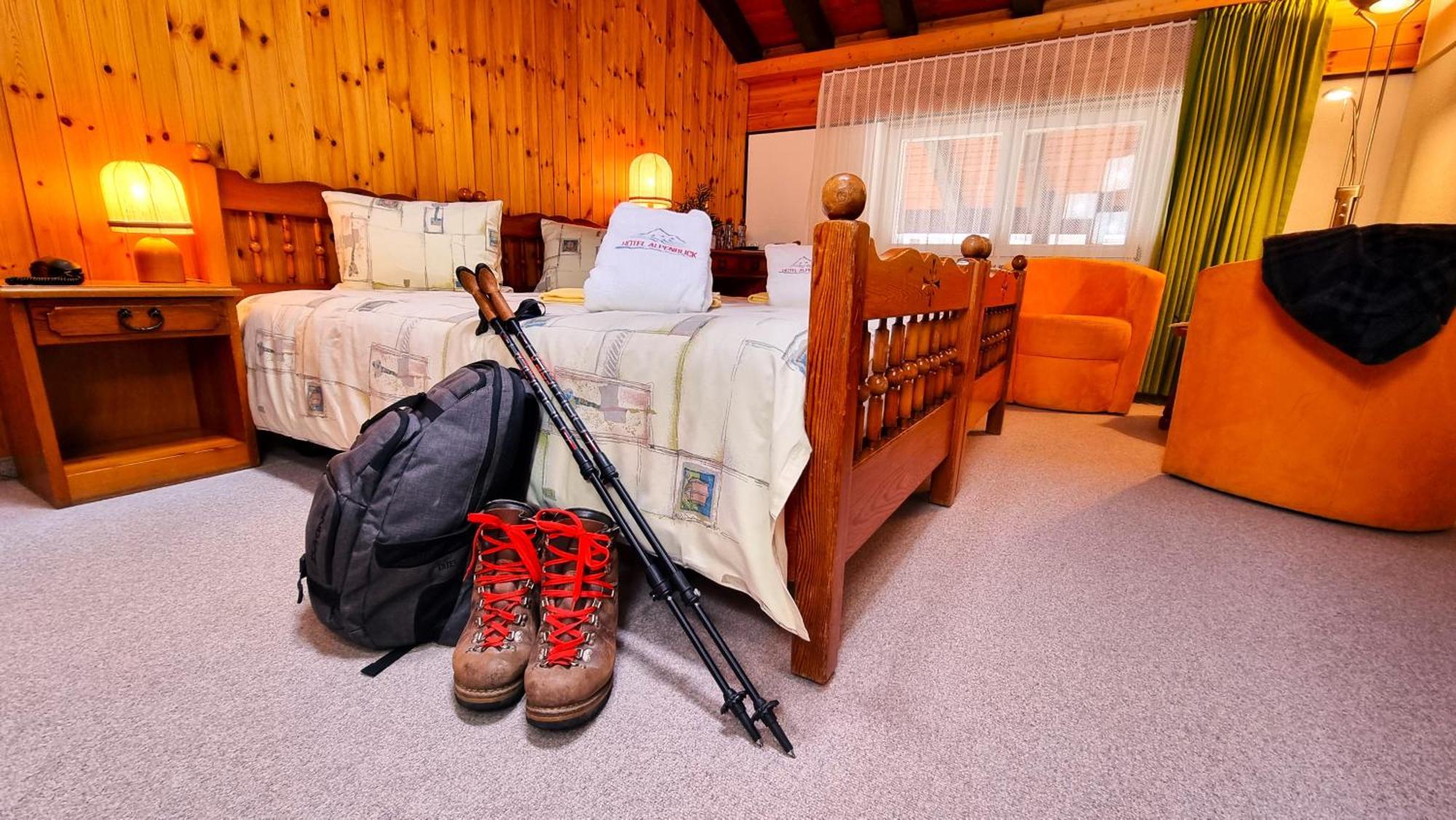 Hotel Alpenblick-Leukerbad-Therme Habitación foto
