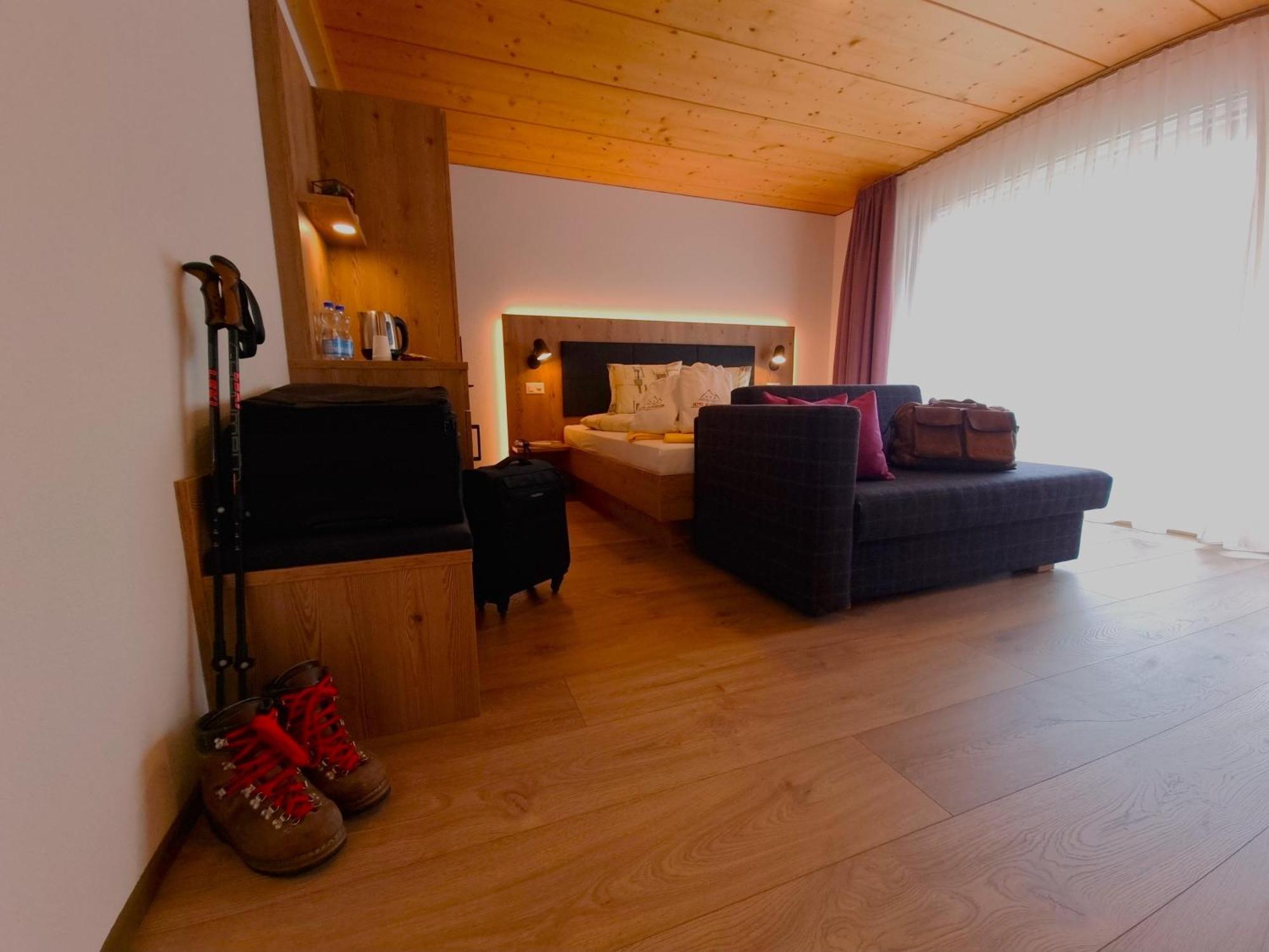 Hotel Alpenblick-Leukerbad-Therme Habitación foto