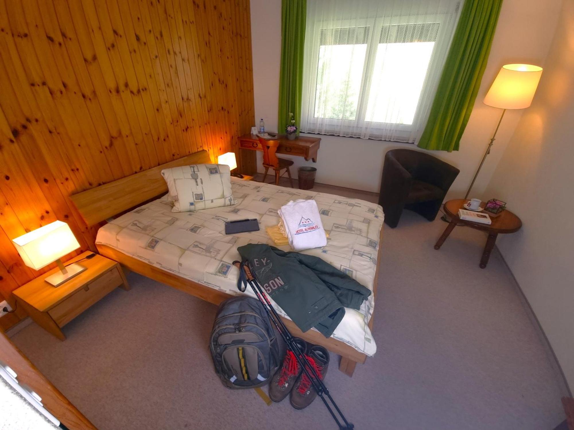 Hotel Alpenblick-Leukerbad-Therme Habitación foto